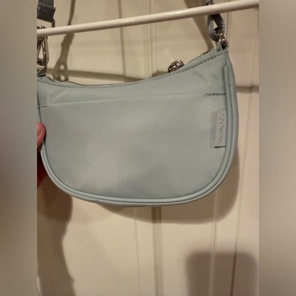 NWT lululemon City Essentials Mini Shoulder Bag Pelican PLCN - Picture 4 of 4